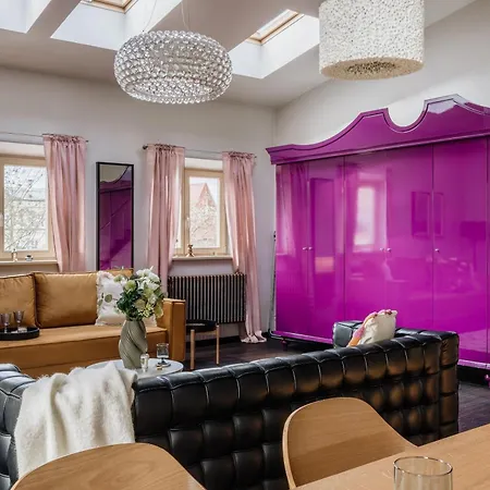 Eclectic Violet - Loftaffair Apartment Krakau